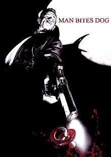 Человек кусает собаку