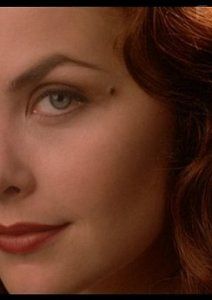 Елена в ящике