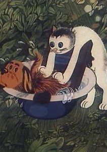 Как кошечка и собачка мыли пол