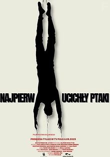 Сначала стихли птицы